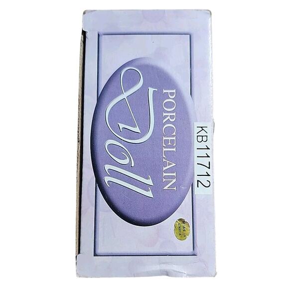 NIB Kinnex Brand Porcelain Doll Collectible Geneva w/ Authenticity Tag KB11712 - Picture 8 of 9